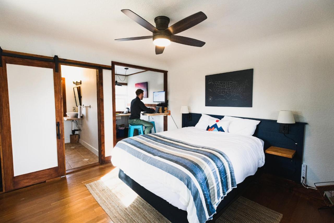Left Coast Lodge - Pet Friendly Sisters Εξωτερικό φωτογραφία