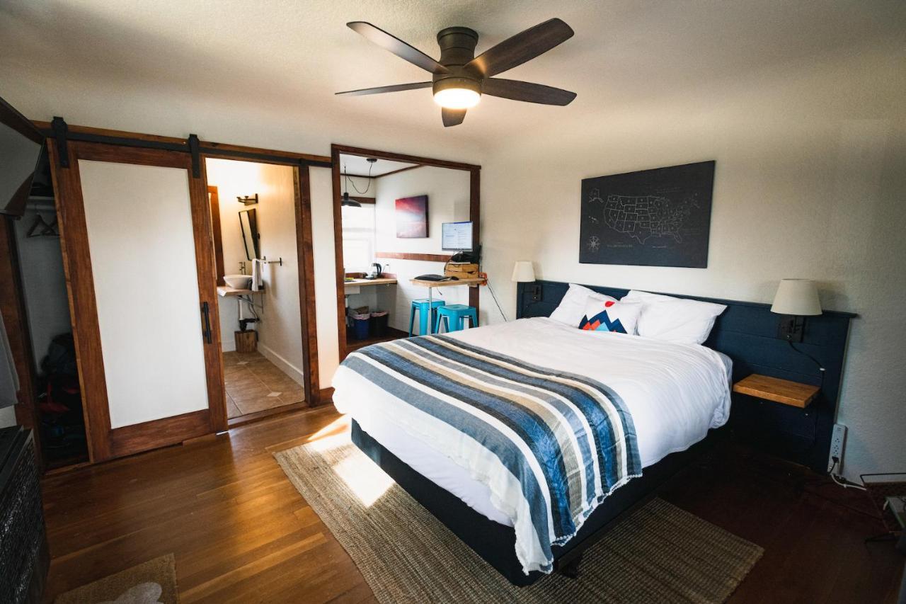 Left Coast Lodge - Pet Friendly Sisters Εξωτερικό φωτογραφία